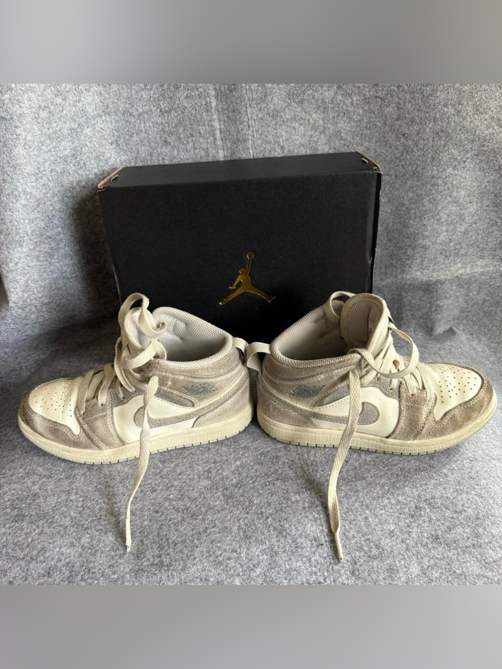 Nike Unisex Air Jordan 1 Mid SE (PS) FQ8087-002 Neutral Grey/Smoke Grey-Sail 13C